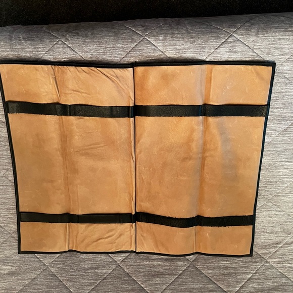Leather Tie pouch - Picture 2 of 3